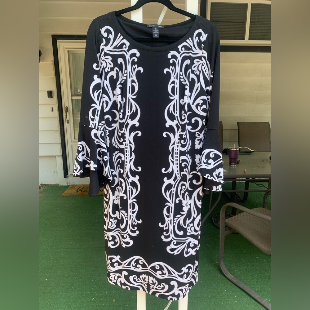 InternConcepts Black/White Dress - XL